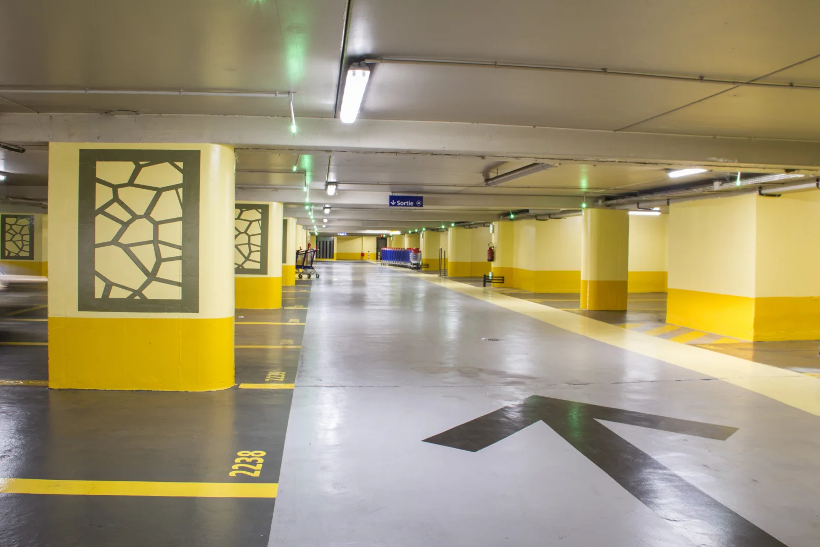 Carrefour — Auteuil