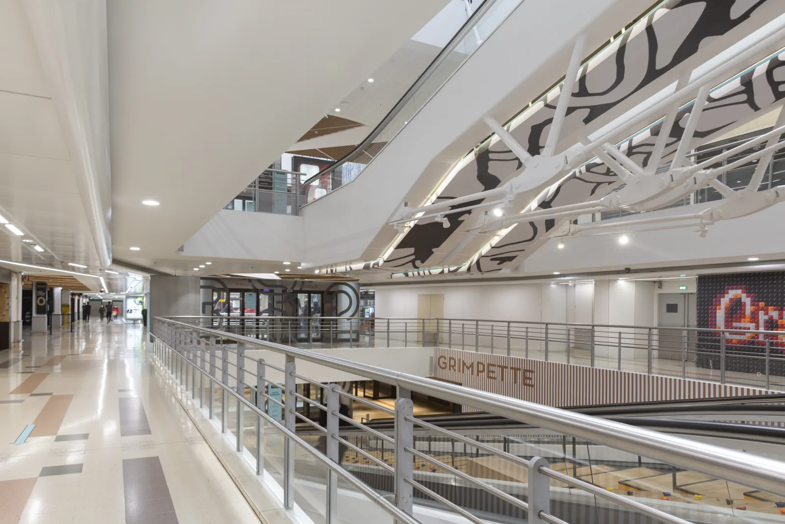 Carrefour — Bercy - Photo 2