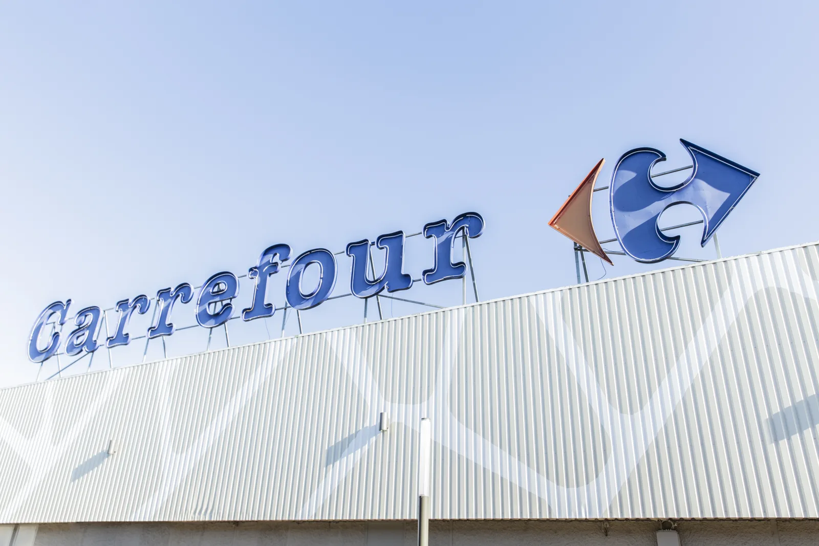 Carrefour — Sites divers