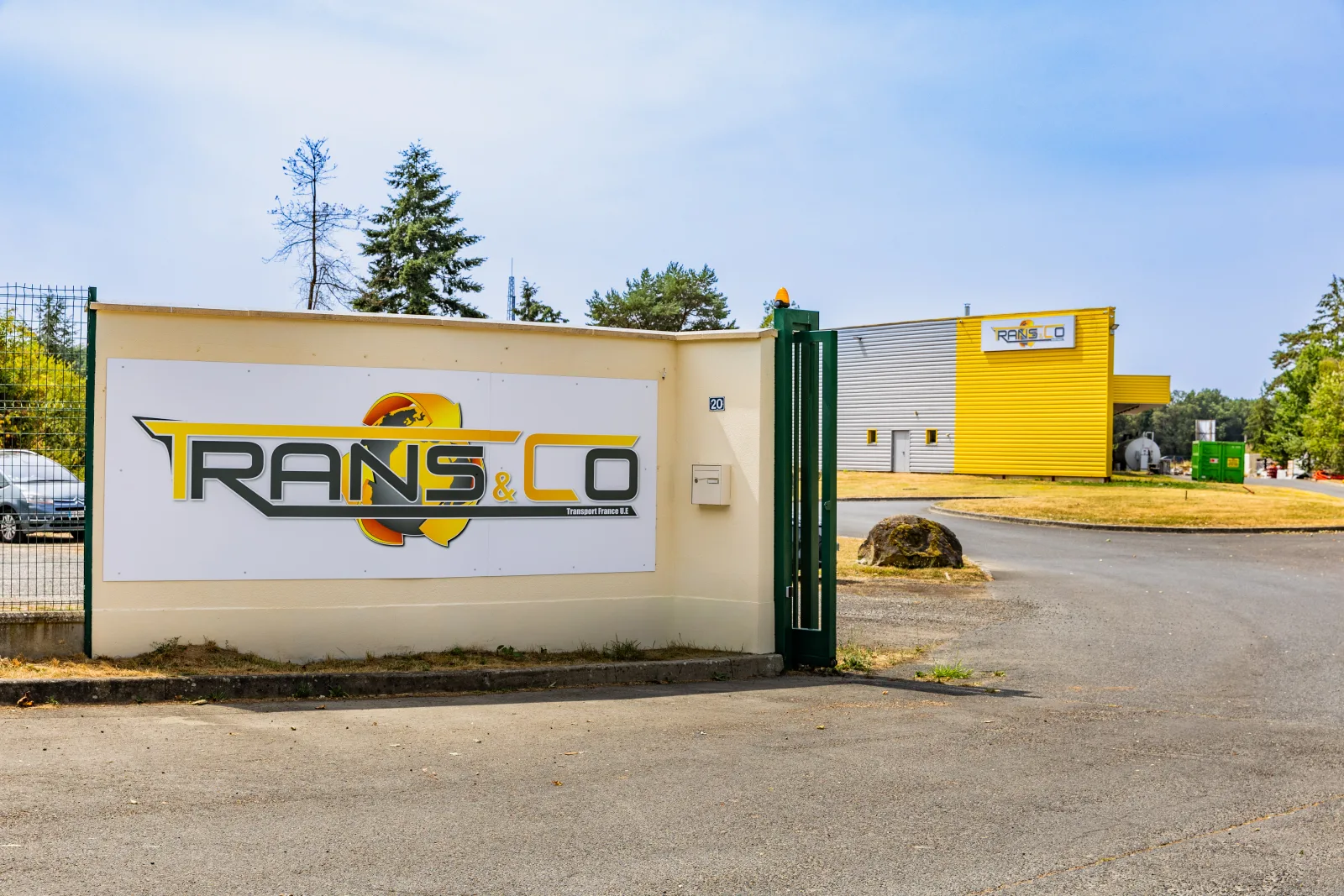 Trans & Co - Photo 5